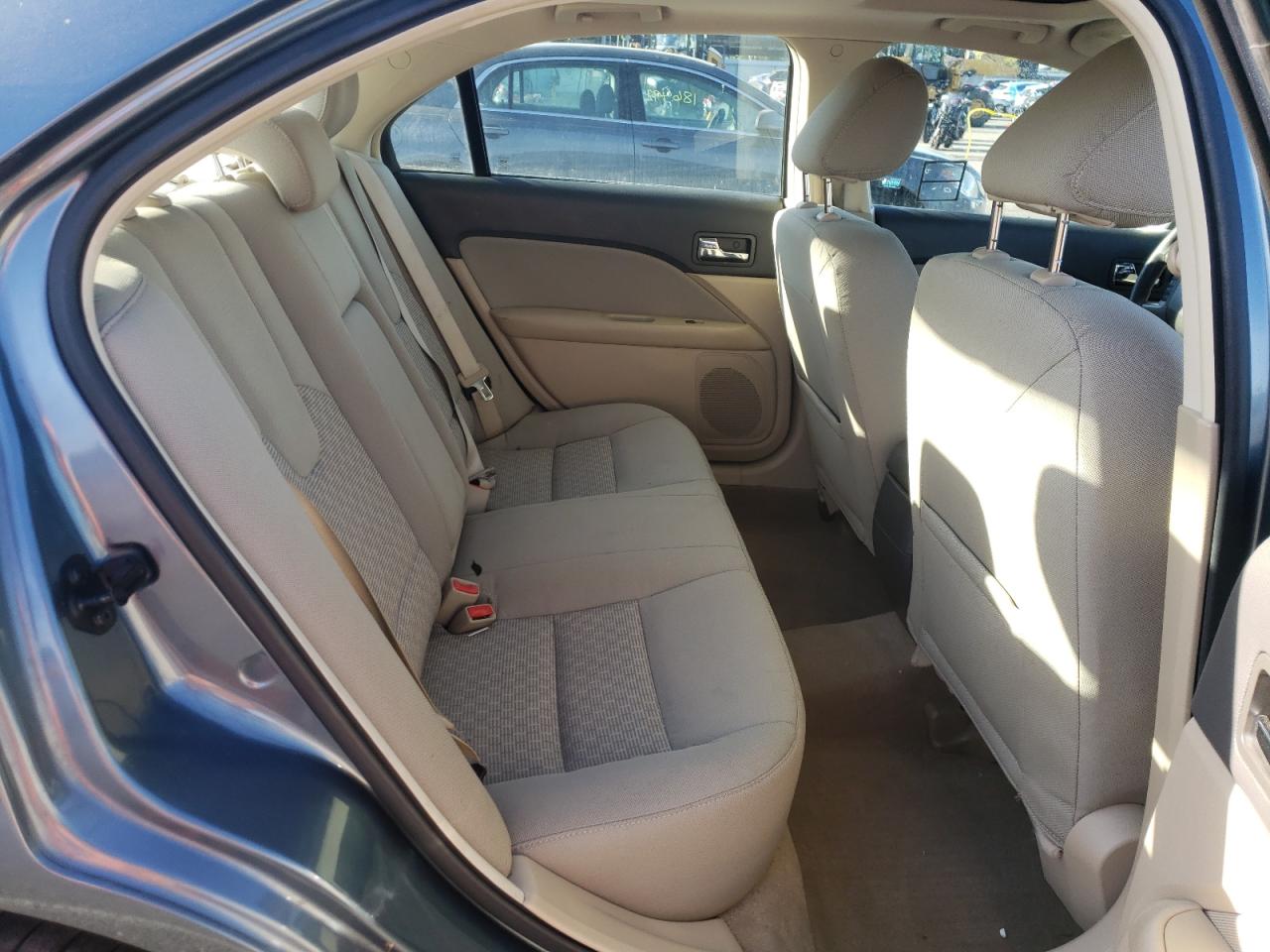 Photo 6 from auction – 2011 FORD FUSION SE with VIN 3FAHP0HG5BR139937