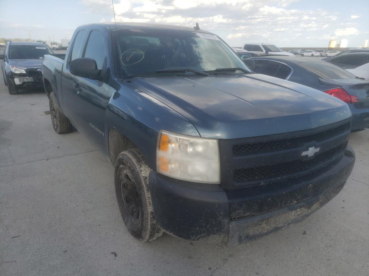 CHEVROLET SILVERADO 2007 with VIN 1GCEC19X37Z648036 - Photo from auction