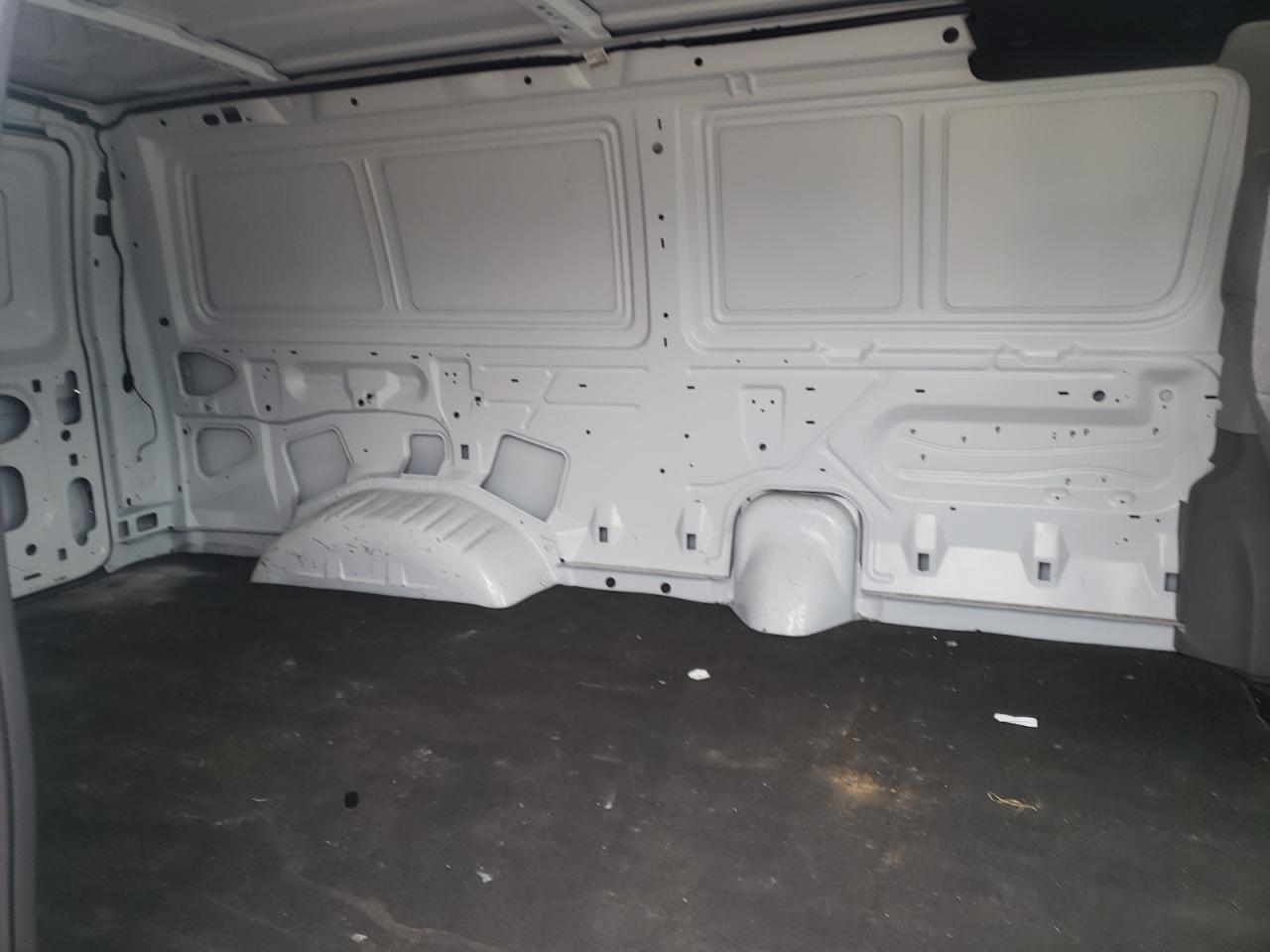 Photo 6 from auction – 2008 FORD ECONOLINE with VIN 1FTNE24W28DA51604