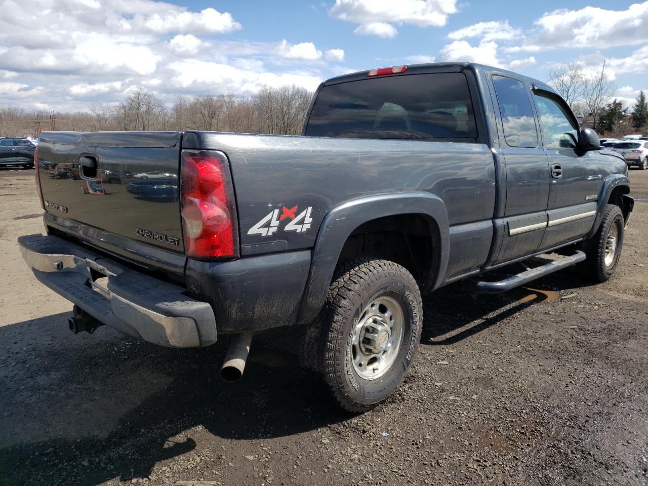 Photo 4 from auction – 2005 CHEVROLET SILVERADO with VIN 1GCHK29U85E242060