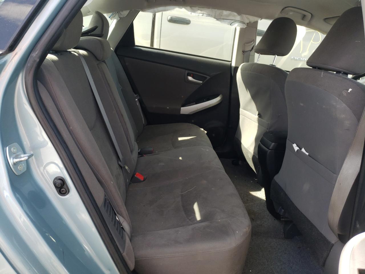 Photo 6 from auction – 2015 TOYOTA PRIUS with VIN JTDKN3DUXF1898568