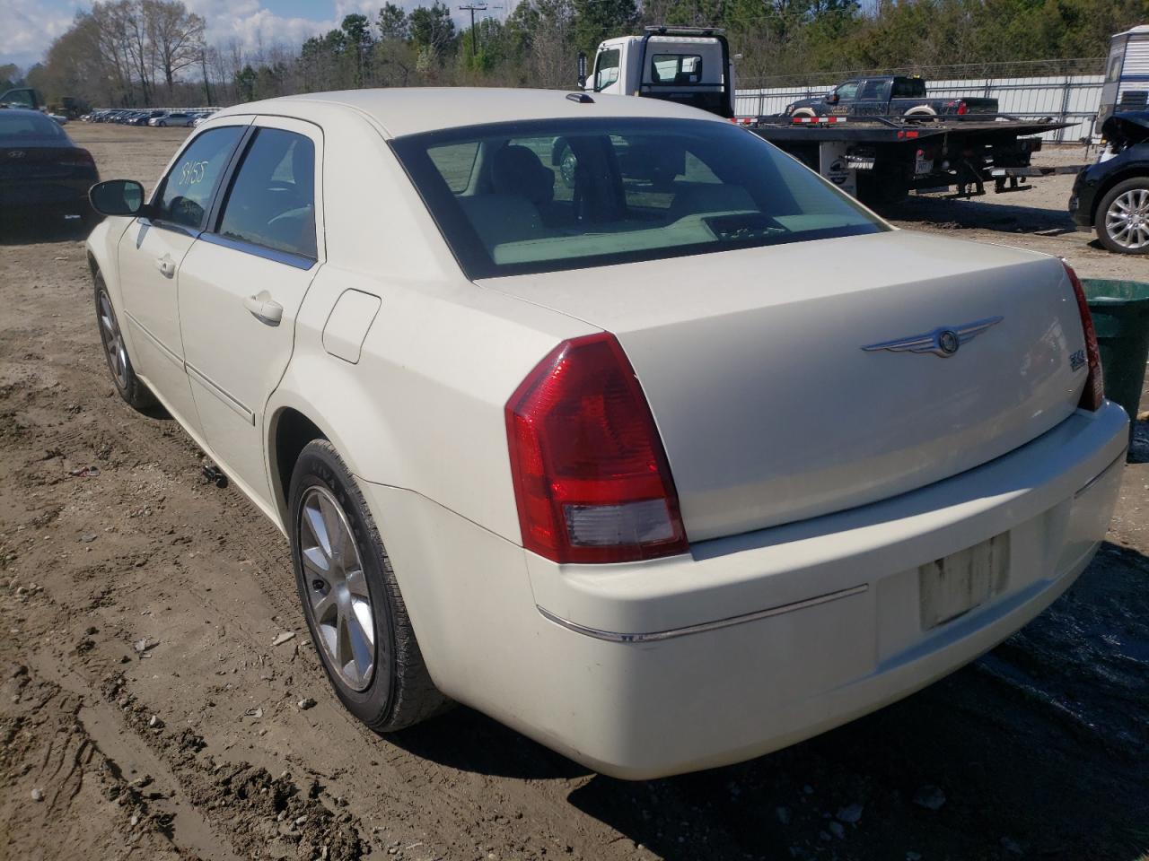 Photo 3 from auction – 2007 CHRYSLER 300 TOURIN with VIN 2C3KA53G77H885576