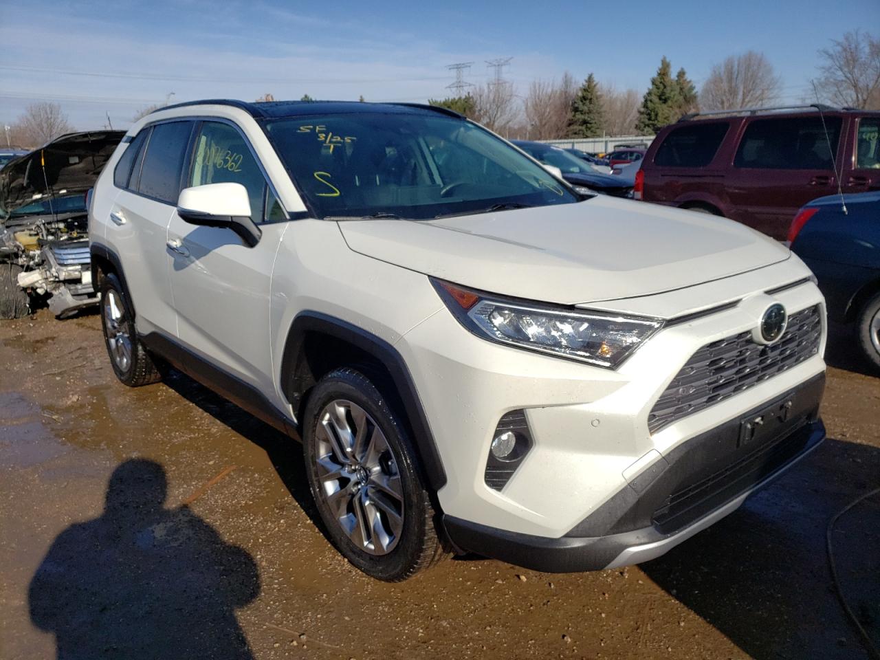 Photo 1 from auction – 2019 TOYOTA RAV4 LIMIT with VIN JTMN1RFV7KD520234