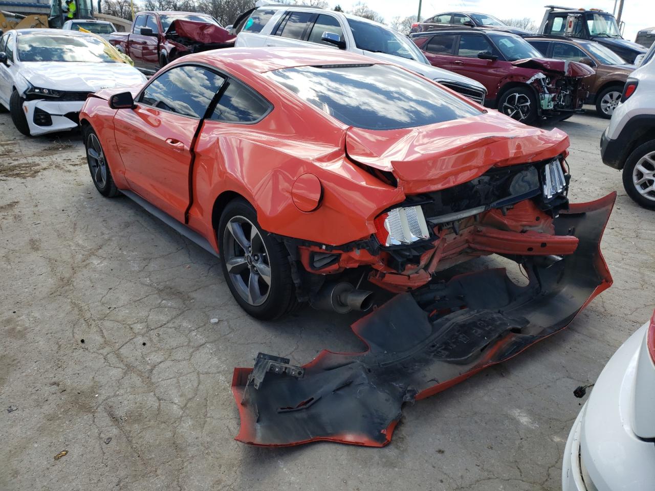 Photo 3 from auction – 2016 FORD MUSTANG with VIN 1FA6P8AM4G5243951