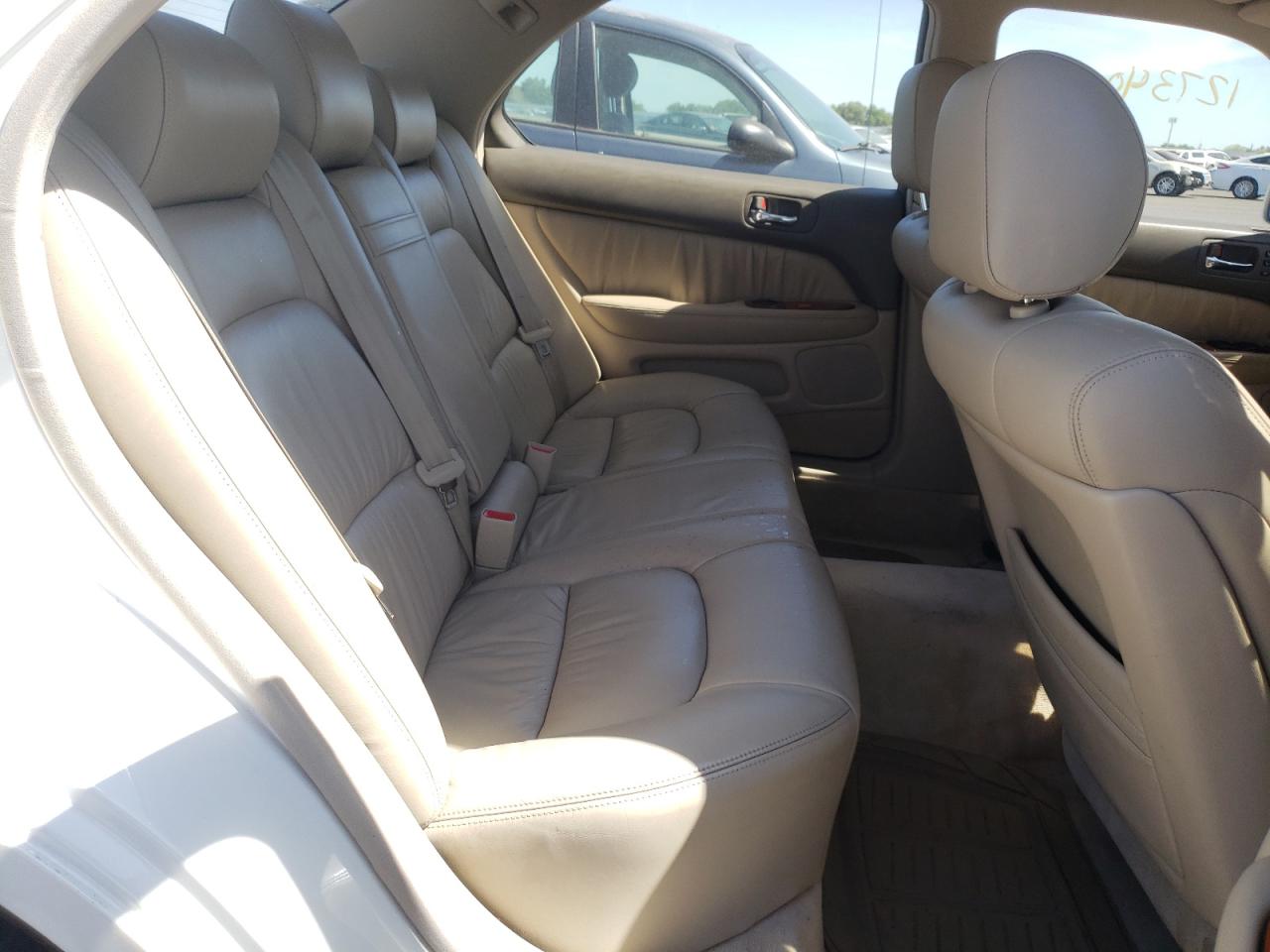 Photo 6 from auction – 2000 LEXUS LS 400 with VIN JT8BH28F5Y0172329
