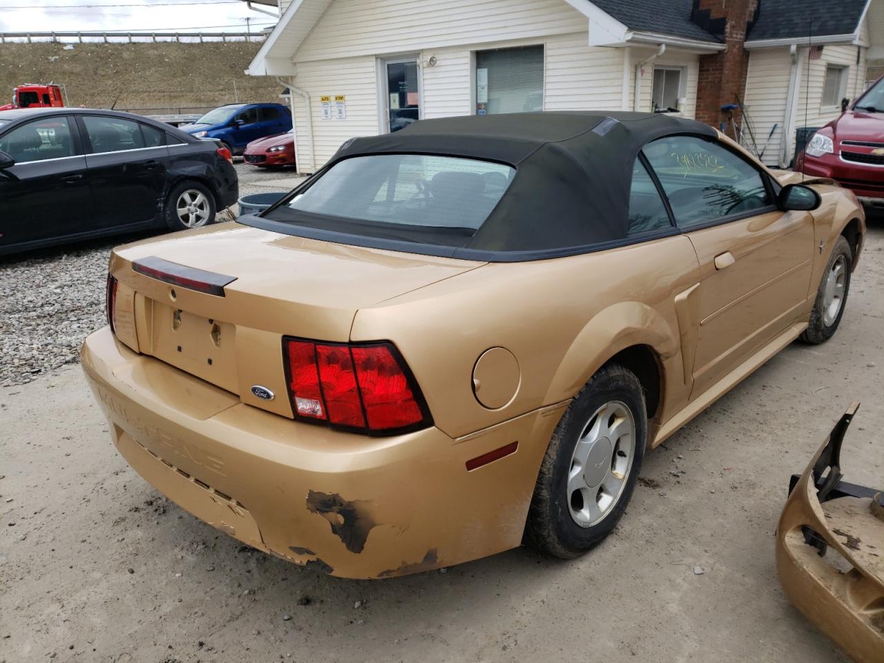 Photo 4 from auction – 2000 FORD MUSTANG with VIN 1FAFP4446YF258502