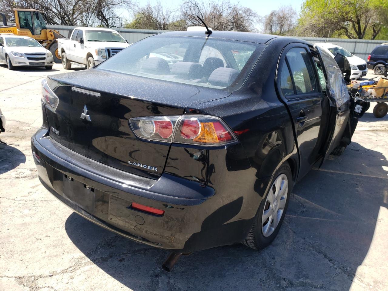Photo 4 from auction – 2015 MITSUBISHI LANCER ES with VIN JA32U2FU3FU016552