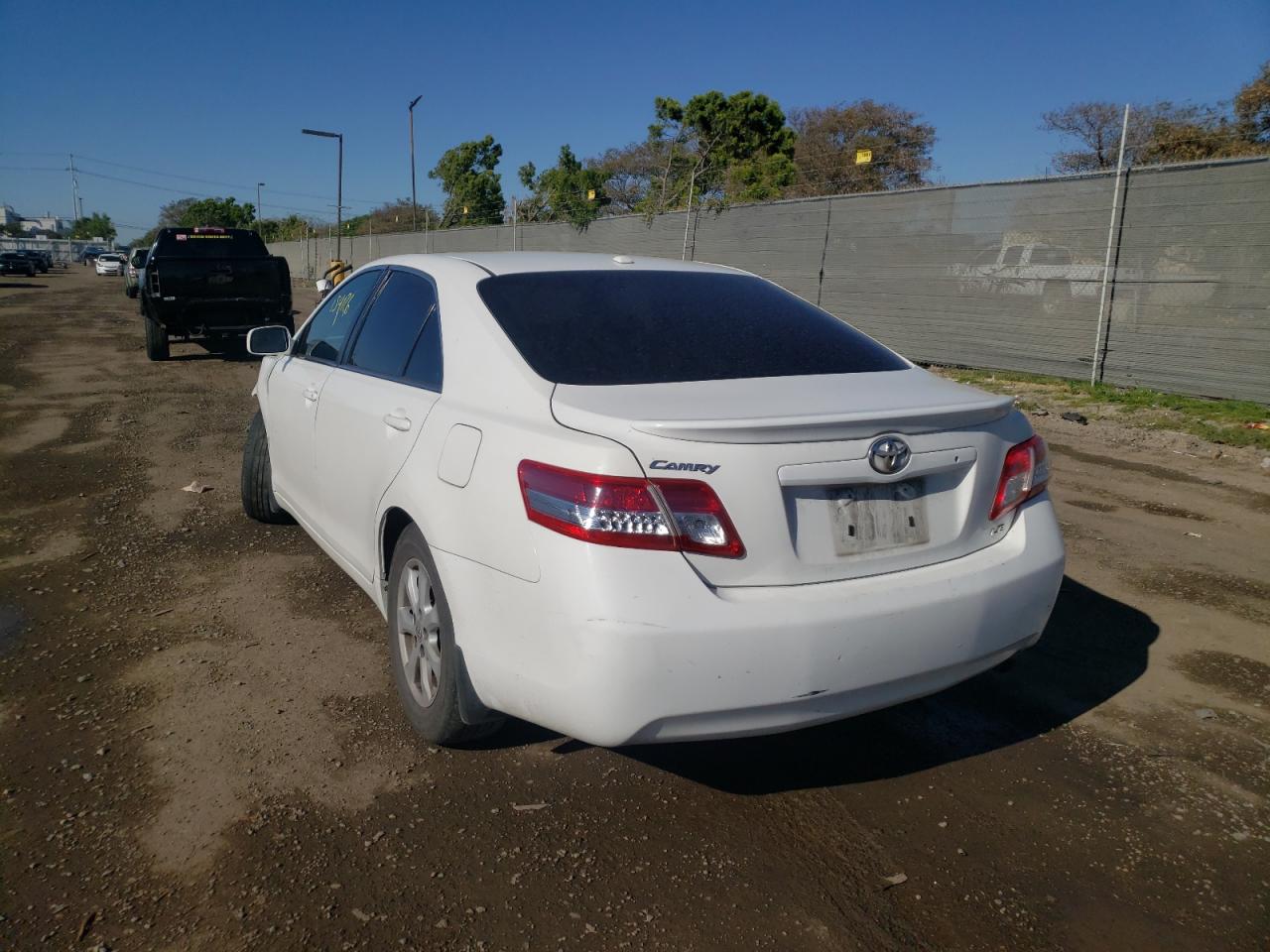 Photo 3 from auction – 2011 TOYOTA CAMRY BASE with VIN 4T4BF3EK7BR204262