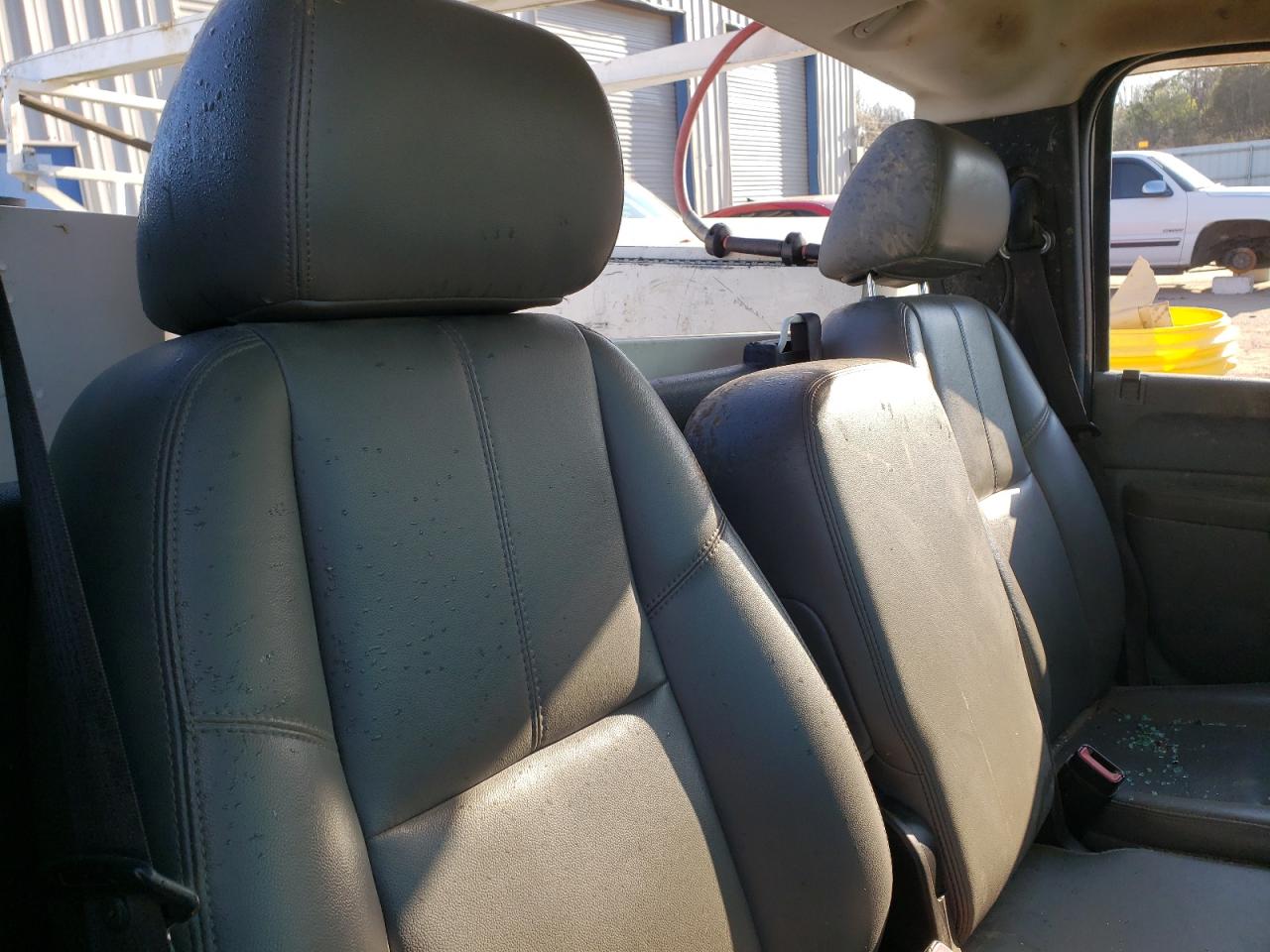 Photo 6 from auction – 2010 CHEVROLET SILVERADO with VIN 1GB3CVBK0AF149463