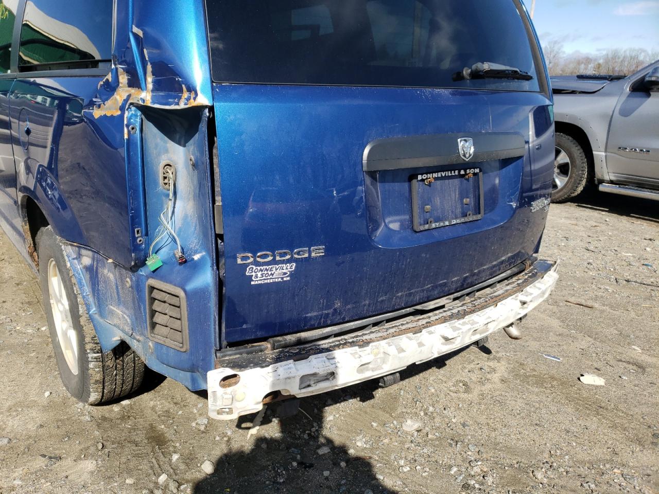 Photo 9 from auction – 2010 DODGE GRAND CARA with VIN 2D4RN3D11AR447119
