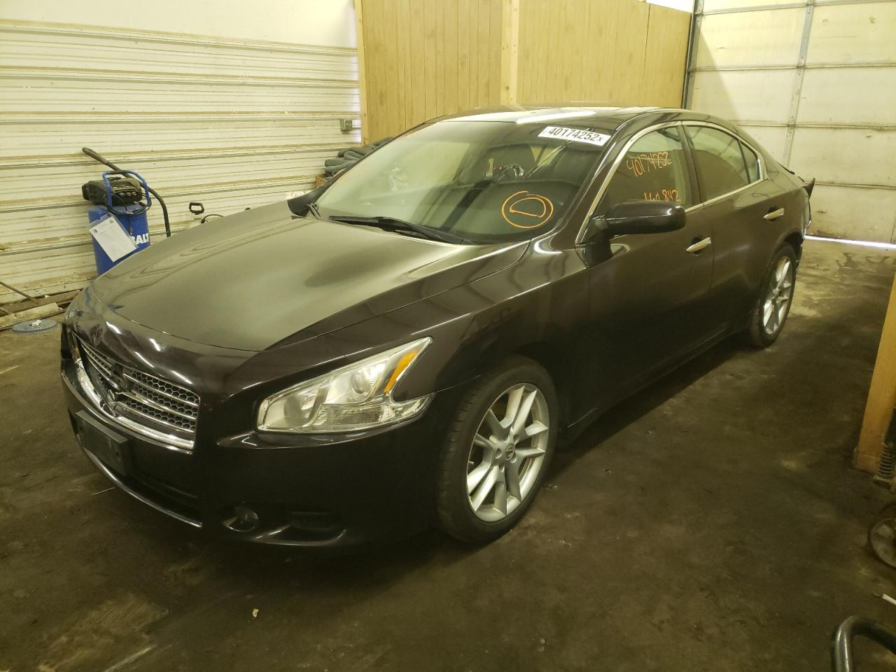 Photo 2 from auction – 2010 NISSAN MAXIMA S with VIN 1N4AA5AP2AC870624