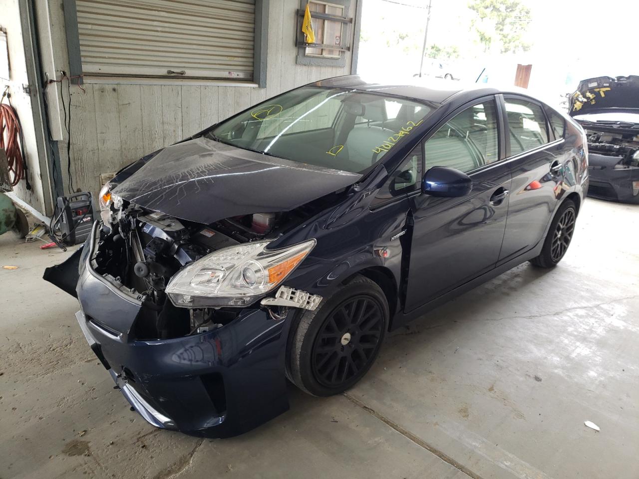 Photo 2 from auction – 2015 TOYOTA PRIUS with VIN JTDKN3DU0F1907200