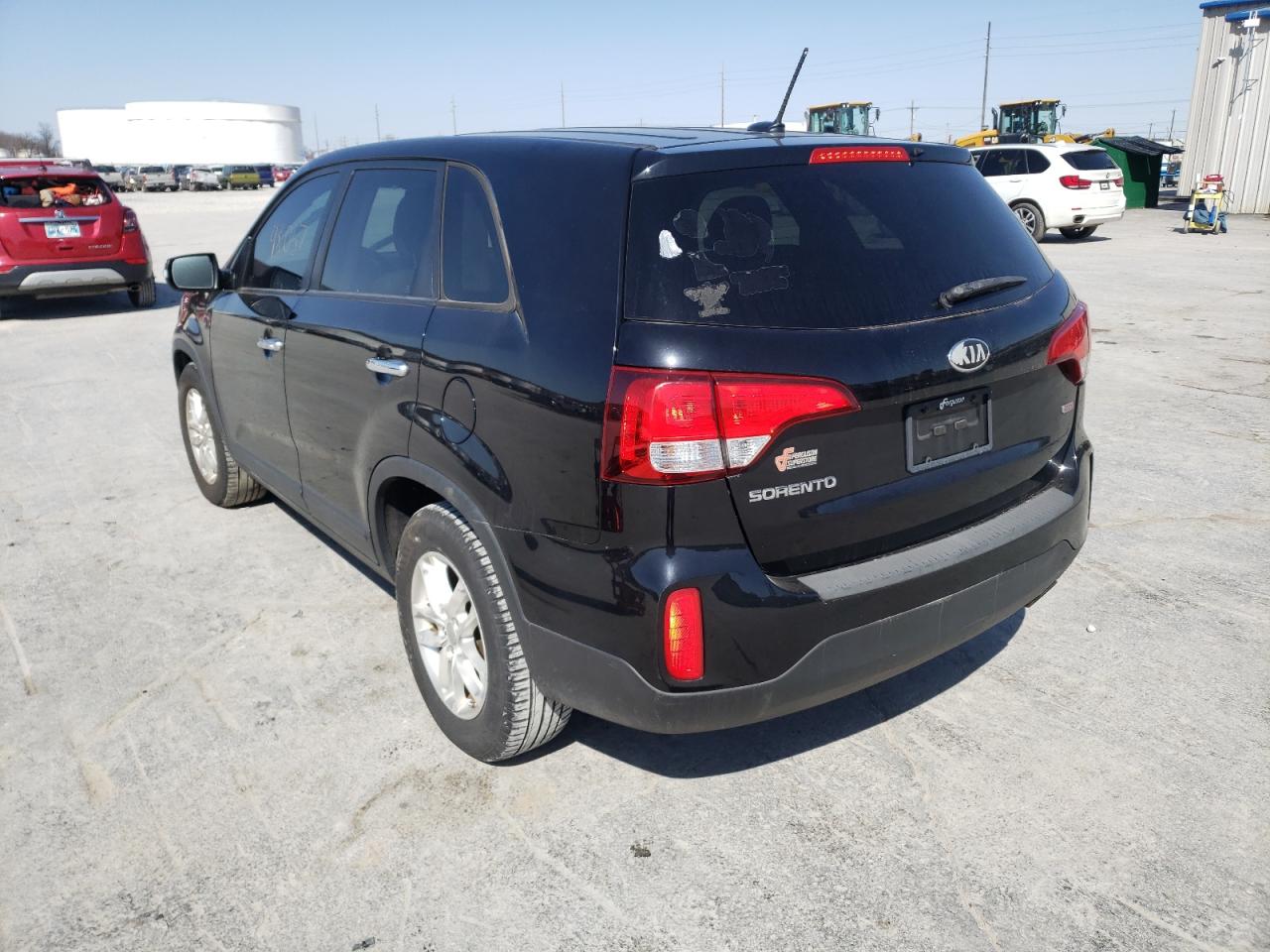 Photo 3 from auction – 2014 KIA SORENTO LX with VIN 5XYKT3A64EG477472
