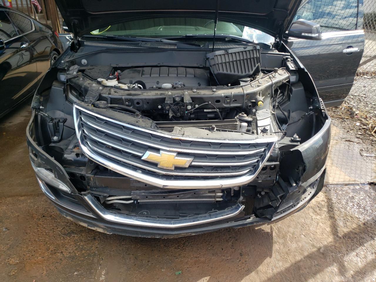 Photo 7 from auction – 2016 CHEVROLET TRAVERSE L with VIN 1GNKRGKD3GJ279432