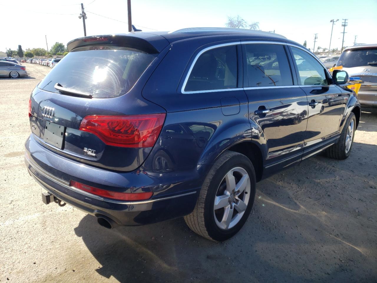 Photo 4 from auction – 2015 AUDI Q7 PREMIUM with VIN WA1LGAFE3FD020000