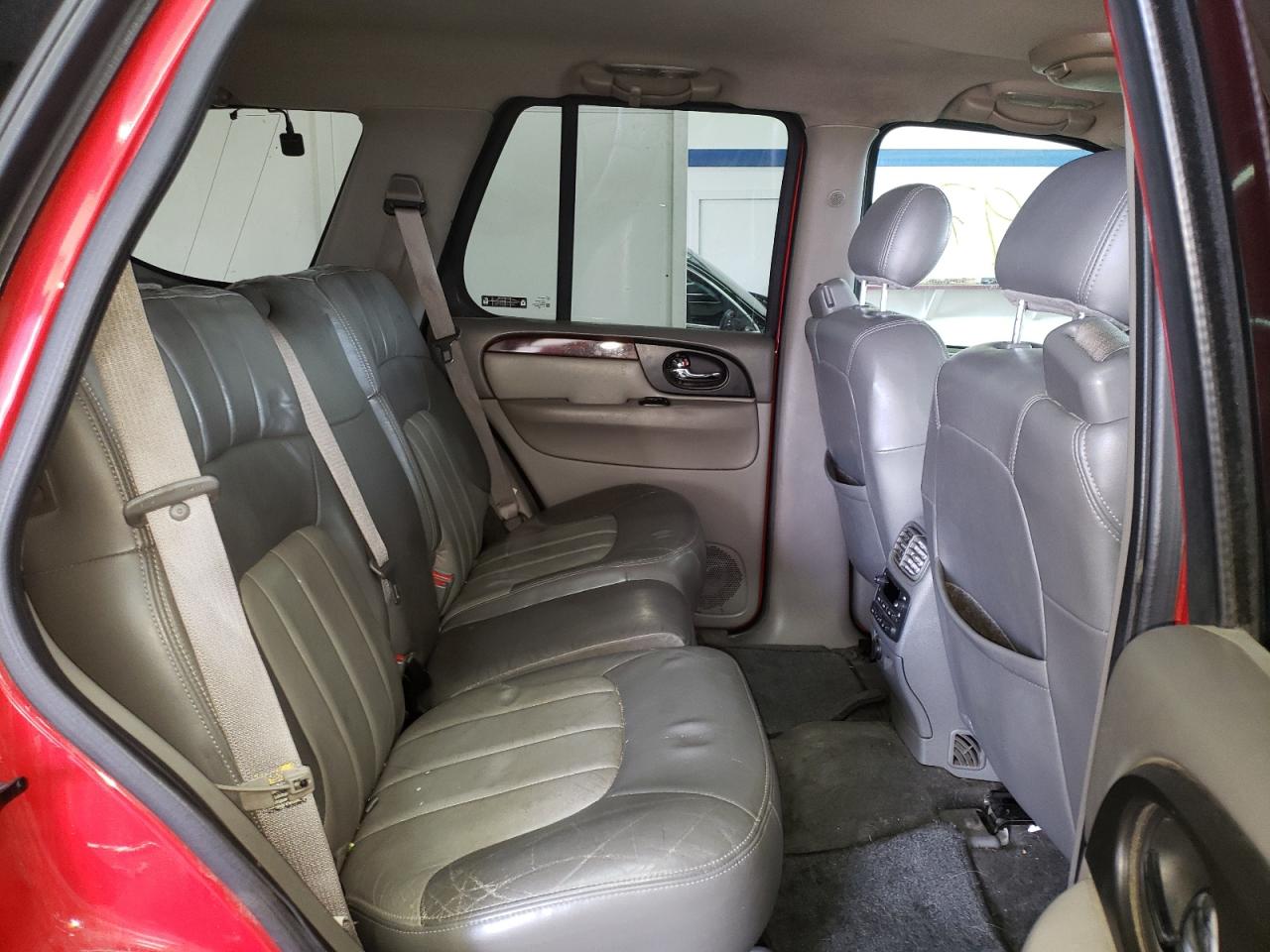 Photo 6 from auction – 2002 GMC ENVOY with VIN 1GKDT13S222123323