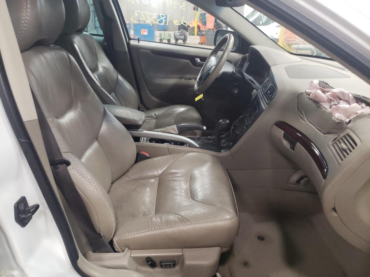 Photo 5 from auction – 2004 VOLVO XC70 with VIN YV1SZ59H541164536