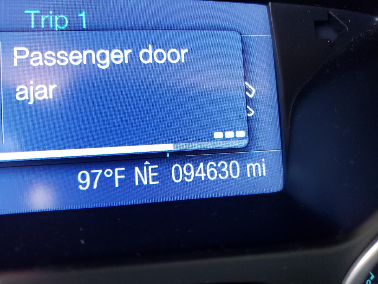 Photo 8 from auction – 2014 FORD FOCUS SE with VIN 1FADP3K2XEL111812