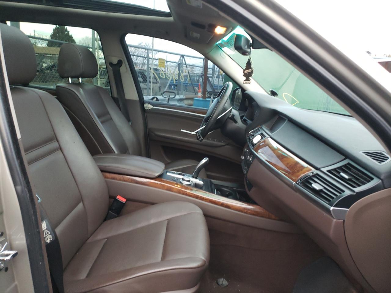 Photo 5 from auction – 2007 BMW X5 4.8I with VIN 4USFE83567LY65964