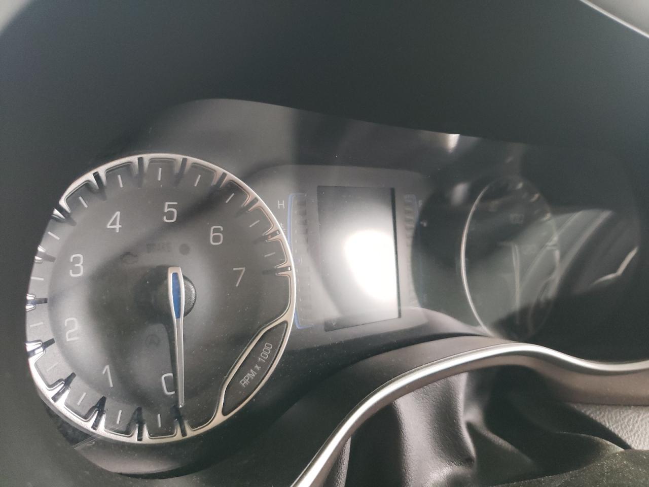 Фото 8 с аукциона – 2018 CHRYSLER PACIFICA T с VIN 2C4RC1BG5JR323093