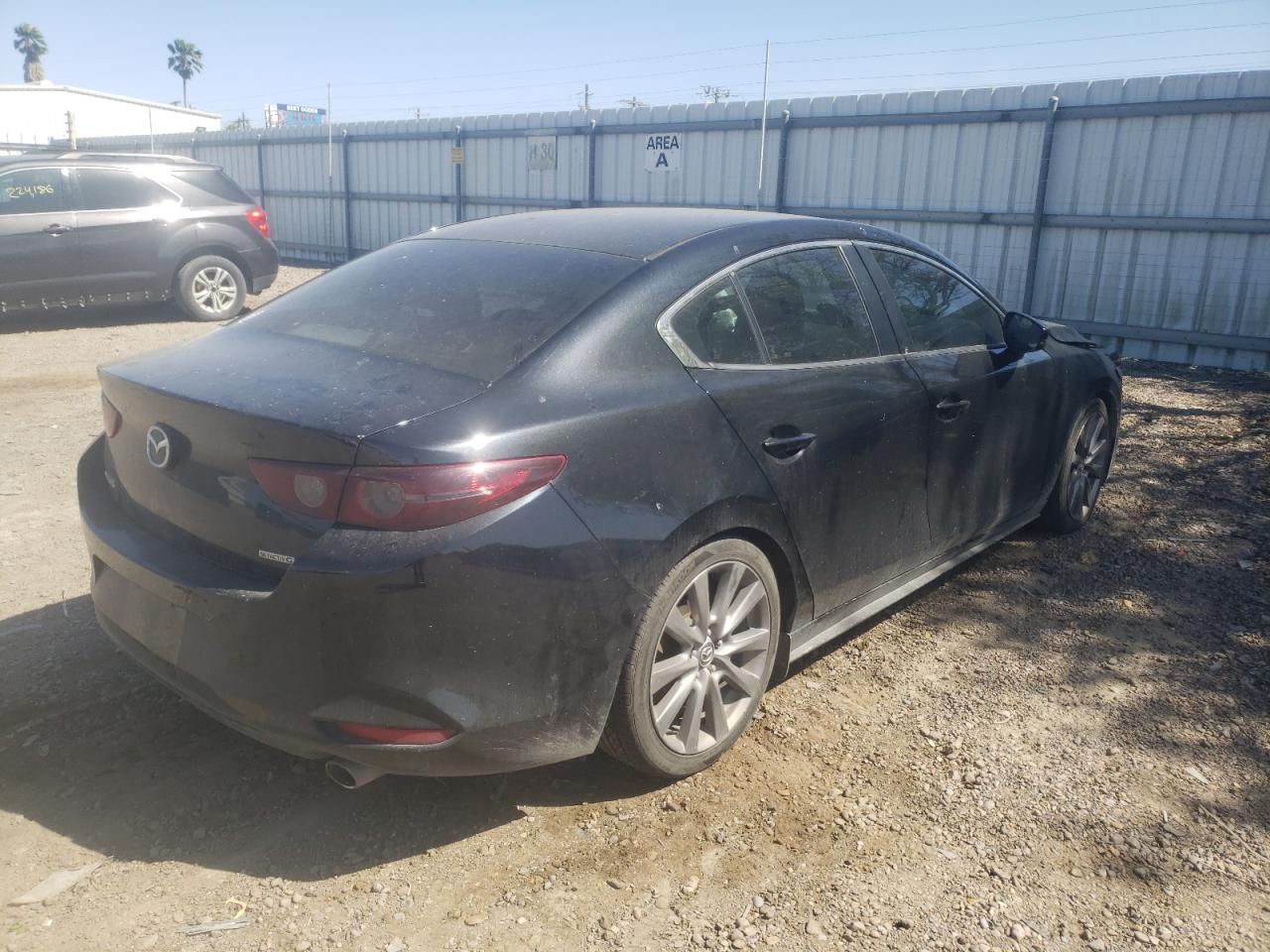 Photo 4 from auction – 2019 MAZDA 3 PREFERRE with VIN JM1BPACLXK1107747