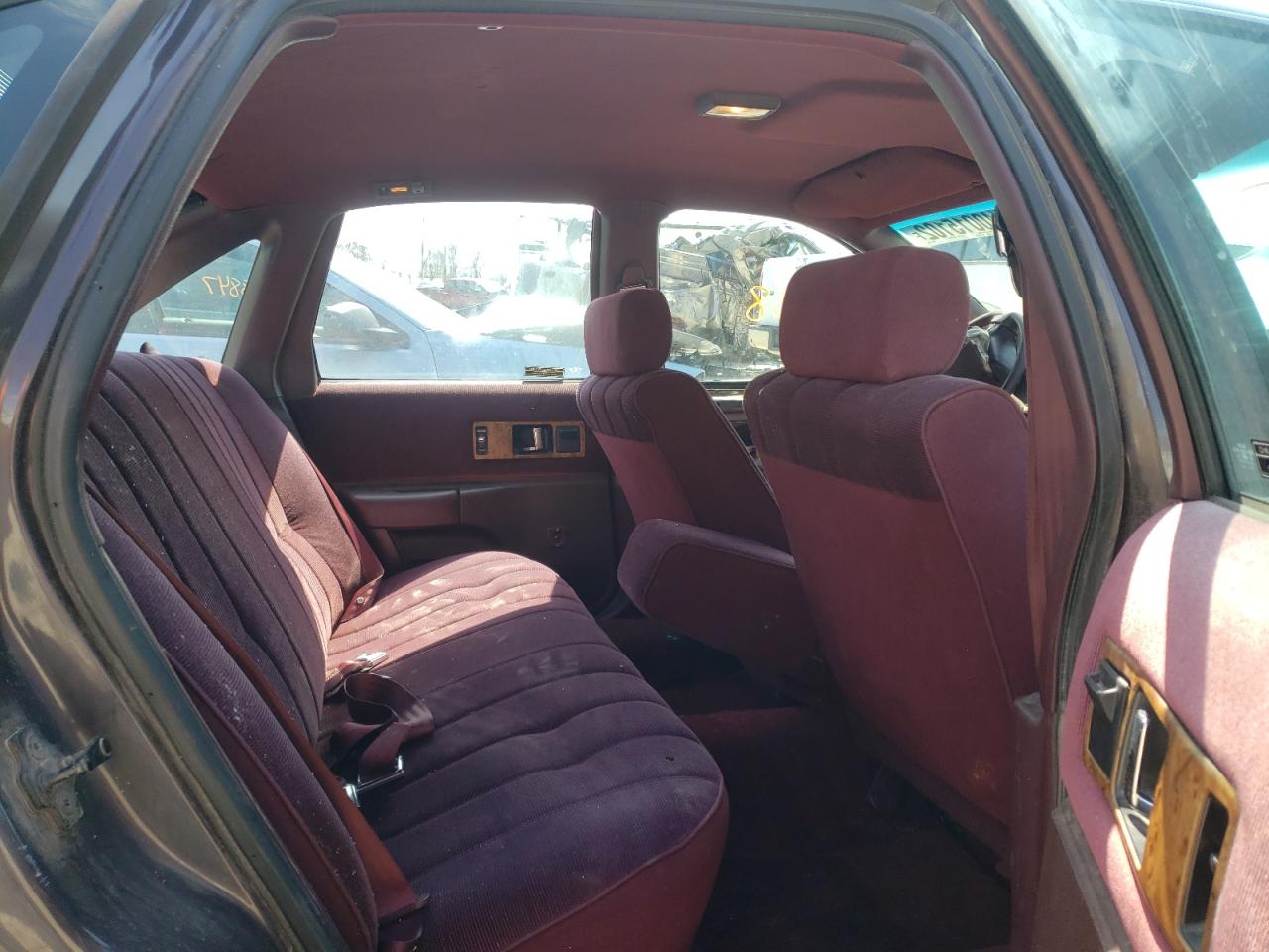 Photo 6 from auction – 1993 CHEVROLET CAPRICE CL with VIN 1G1BL53E8PR120731