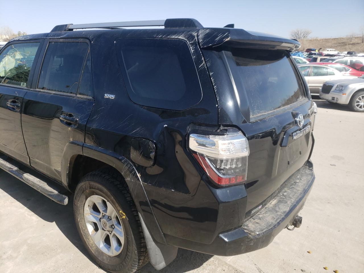Photo 9 from auction – 2019 TOYOTA 4RUNNER SR with VIN JTEBU5JR2K5637786