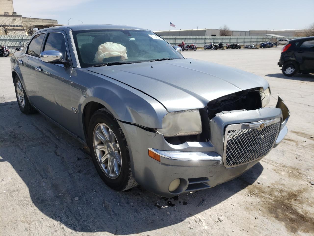 CHRYSLER 300C 2006 with VIN 2C3KA63H76H430952 - Photo from auction