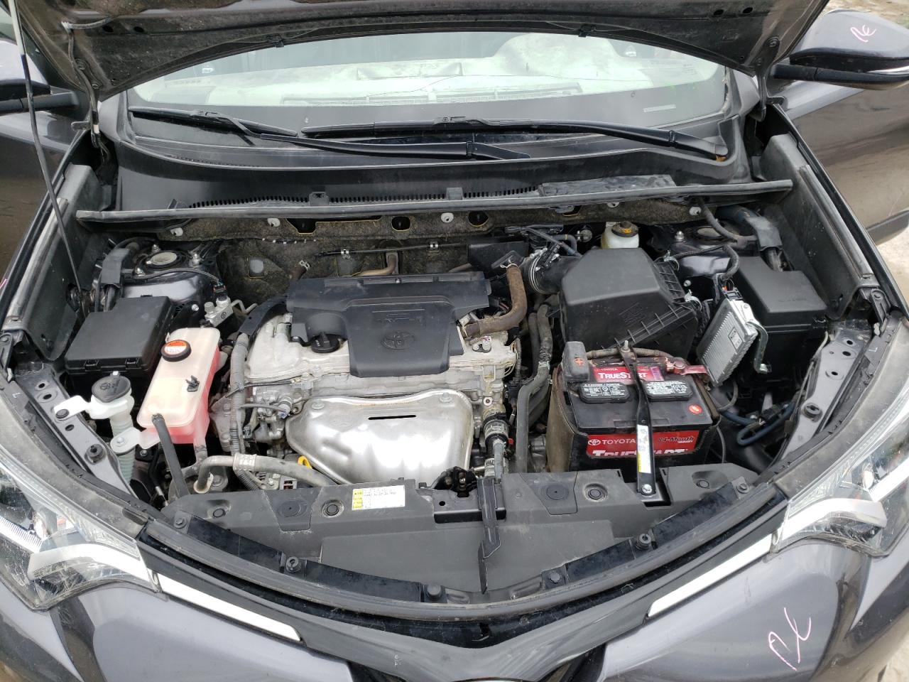 Photo 7 from auction – 2016 TOYOTA RAV4 XLE with VIN JTMRFREV5GJ095433