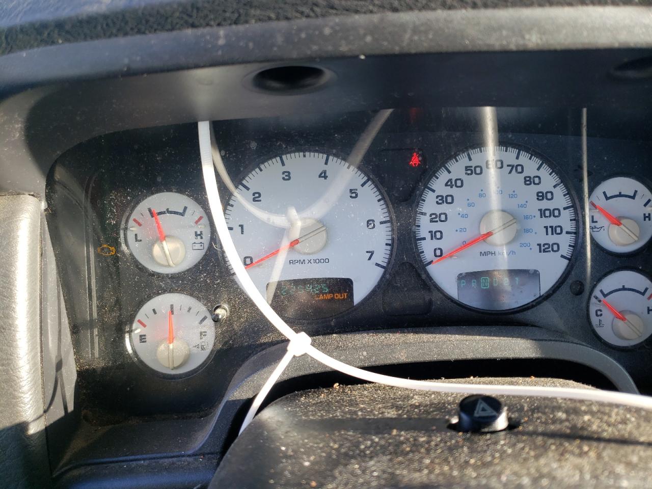 Photo 8 from auction – 2004 DODGE RAM 1500 S with VIN 1D7HU18D54S502166