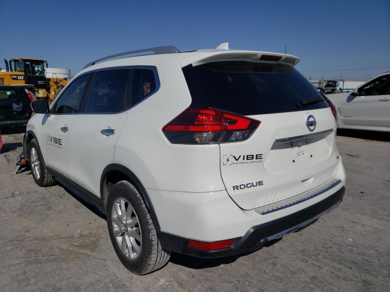 Photo 3 from auction – 2017 NISSAN ROGUE S with VIN KNMAT2MT1HP520884