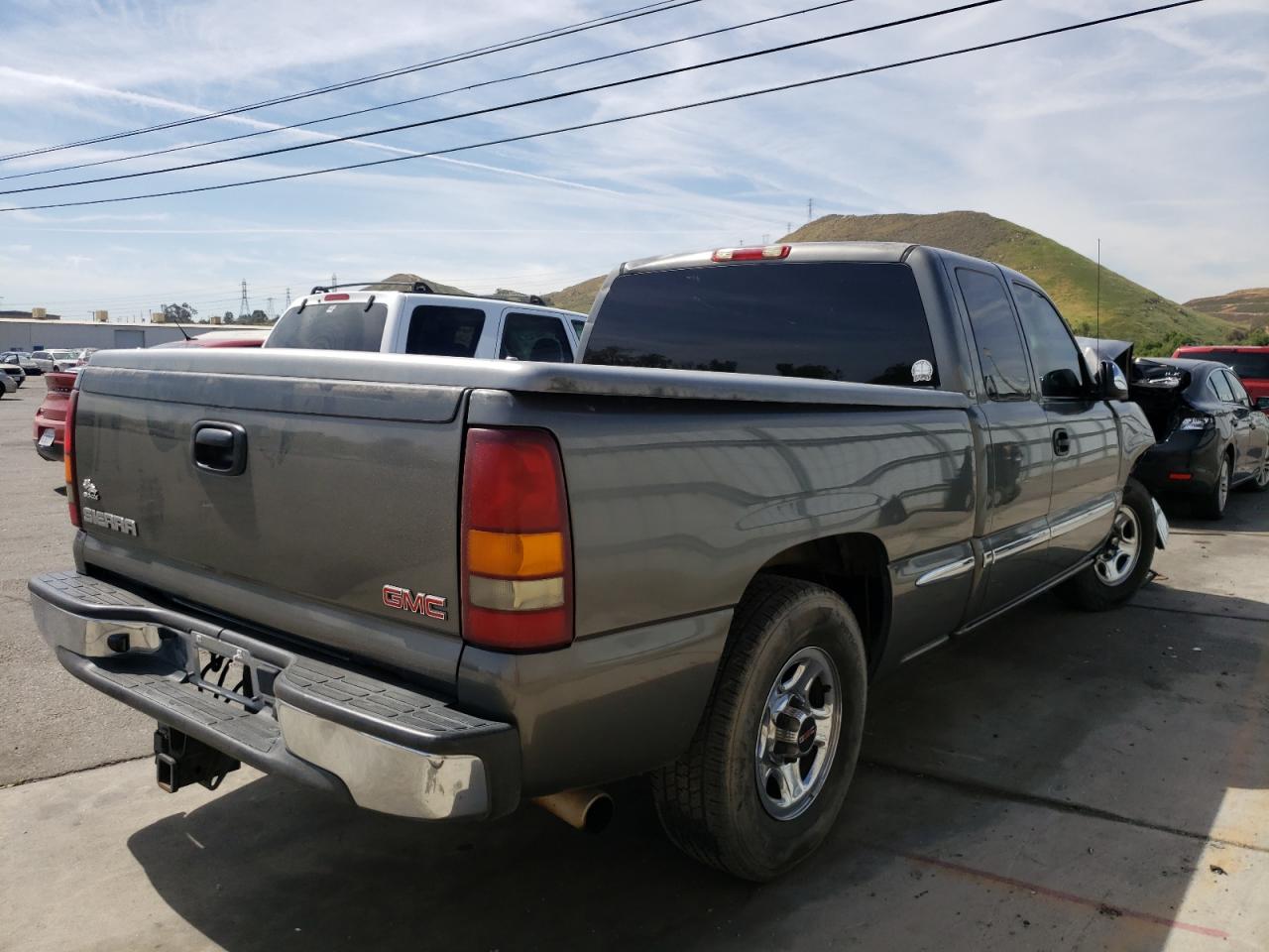 Photo 4 from auction – 2002 GMC NEW SIERRA with VIN 2GTEC19V121323014