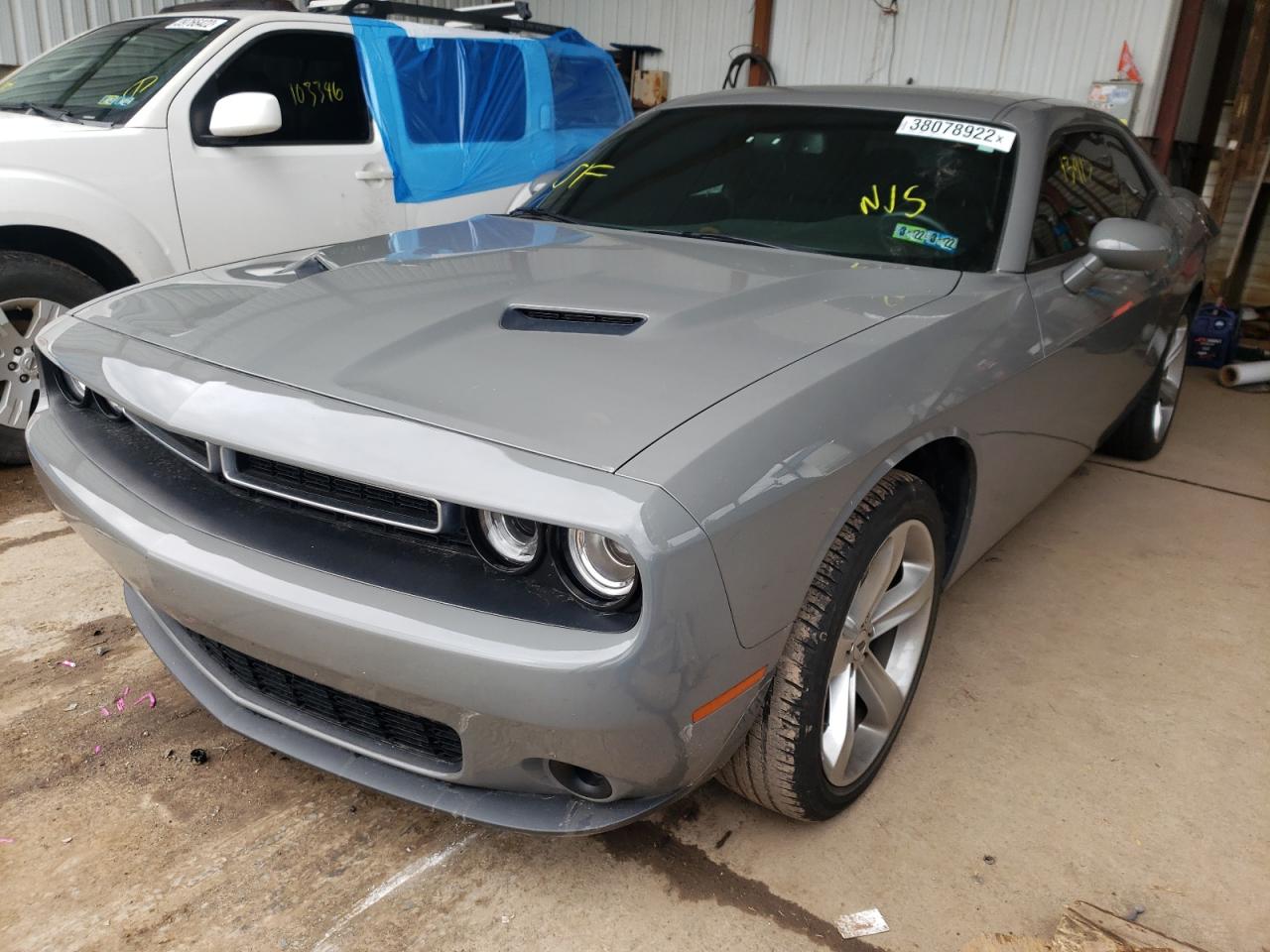 Photo 2 from auction – 2018 DODGE CHALLENGER with VIN 2C3CDZAG0JH166117