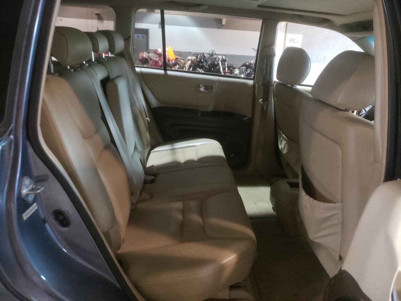 Photo 6 from auction – 2003 TOYOTA HIGHLANDER with VIN JTEHF21A830101792