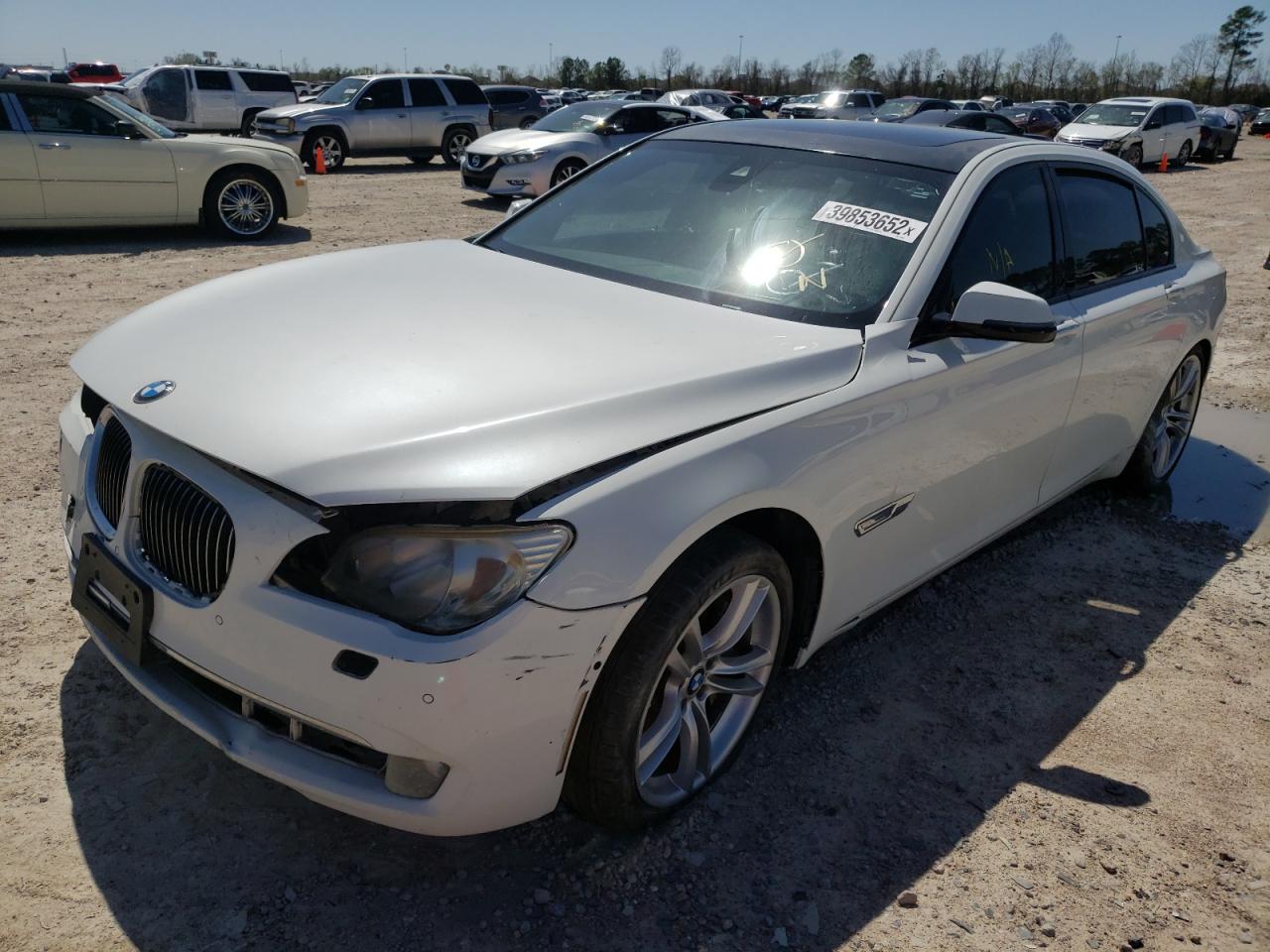 Photo 2 from auction – 2015 BMW 750 LI with VIN WBAYE8C55FD782403
