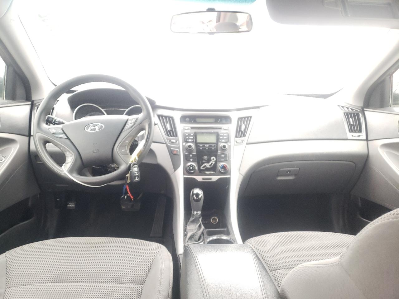 Photo 9 from auction – 2011 HYUNDAI SONATA GLS with VIN 5NPEB4ACXBH230599