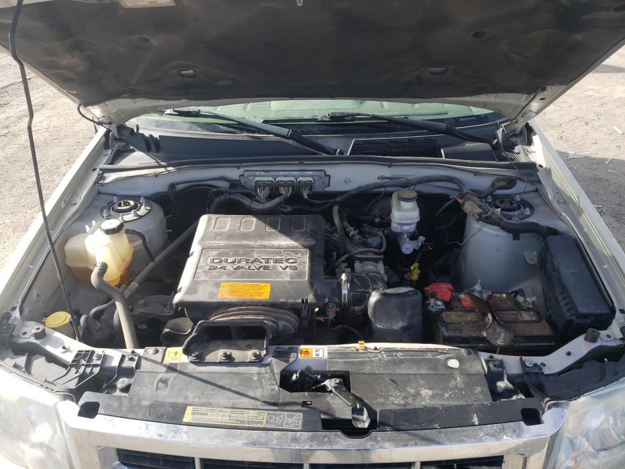 Photo 7 from auction – 2010 FORD ESCAPE LIM with VIN 1FMCU9EG8AKC04705