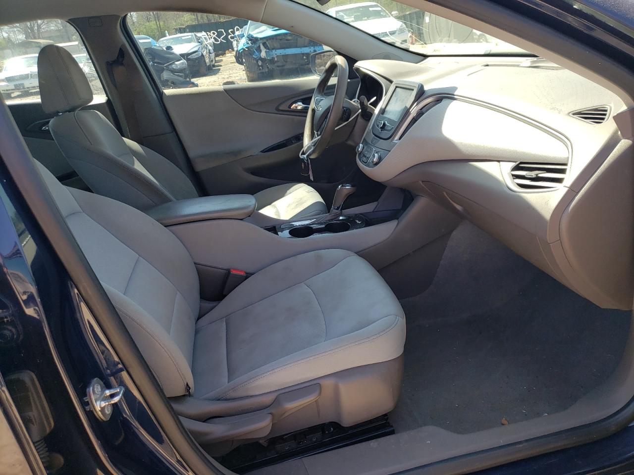 Photo 5 from auction – 2016 CHEVROLET MALIBU LS with VIN 1G1ZB5ST1GF349884