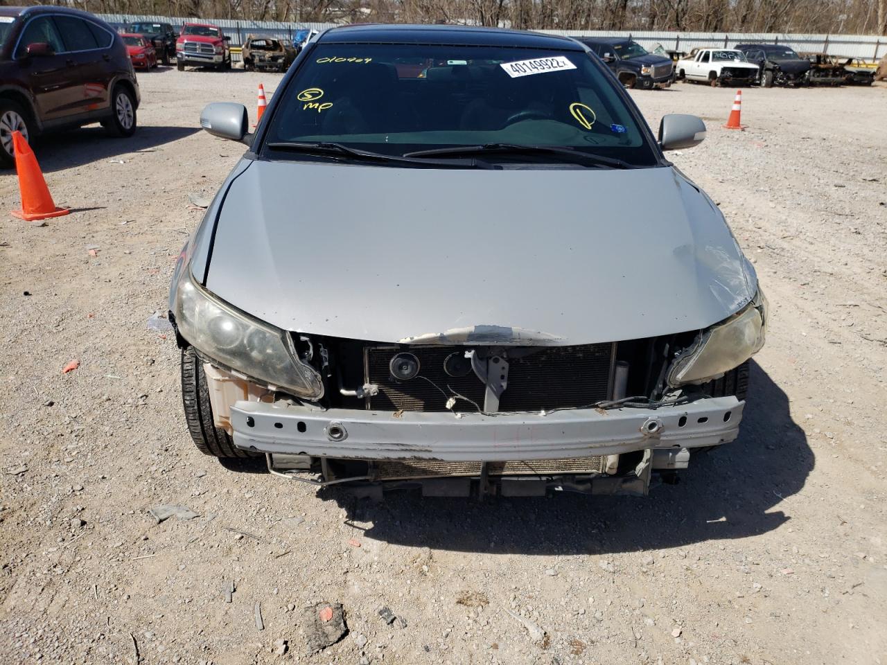 Photo 9 from auction – 2011 TOYOTA SCION TC with VIN JTKJF5C70B3010904