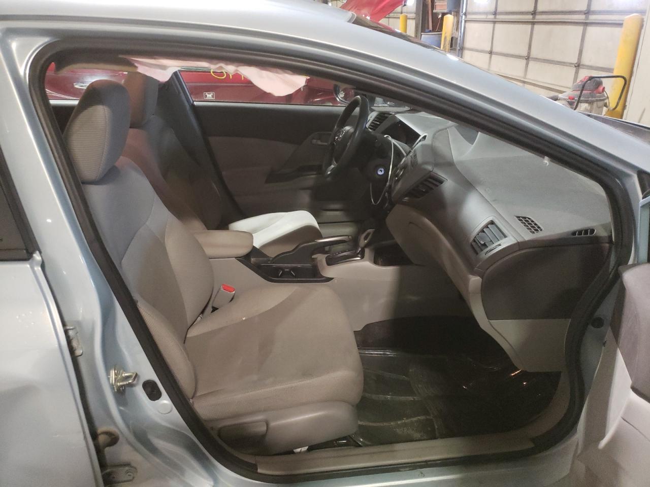 Photo 5 from auction – 2012 HONDA CIVIC LX with VIN 19XFB2F50CE044353