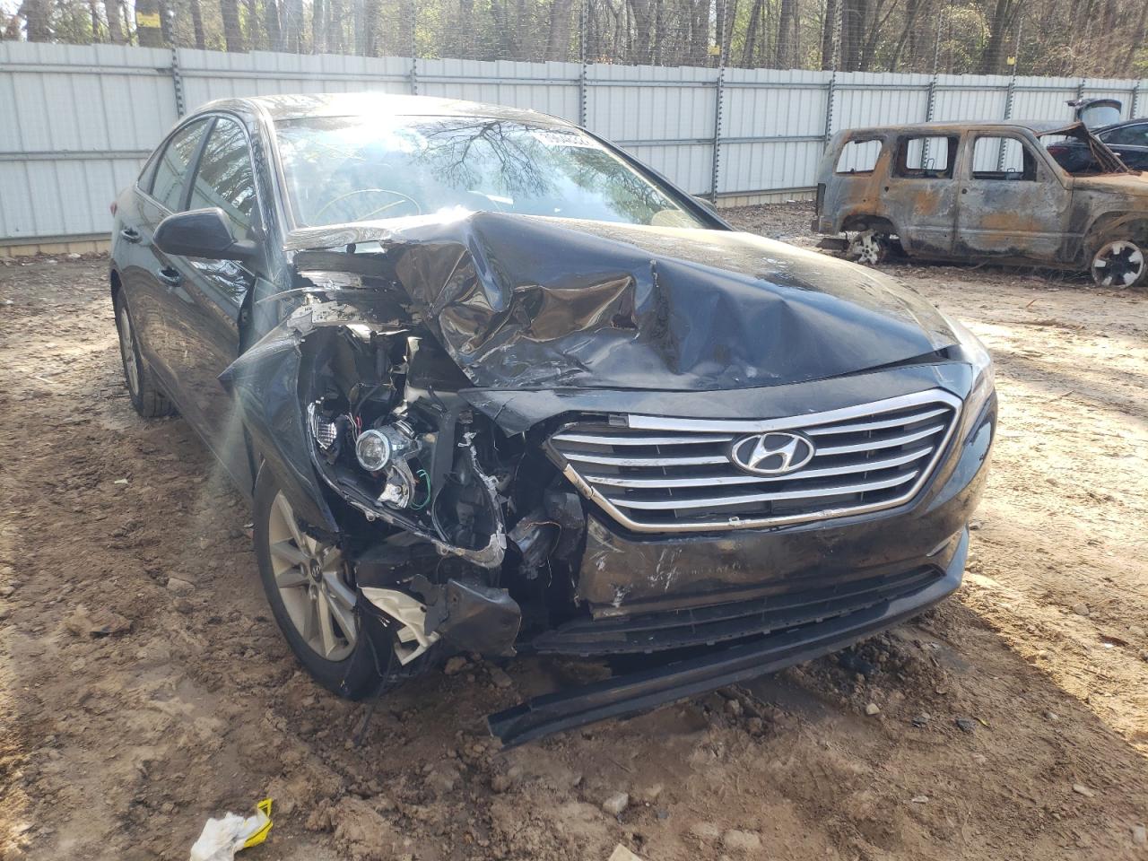 Photo 1 from auction – 2015 HYUNDAI SONATA SE with VIN 5NPE24AF2FH174111