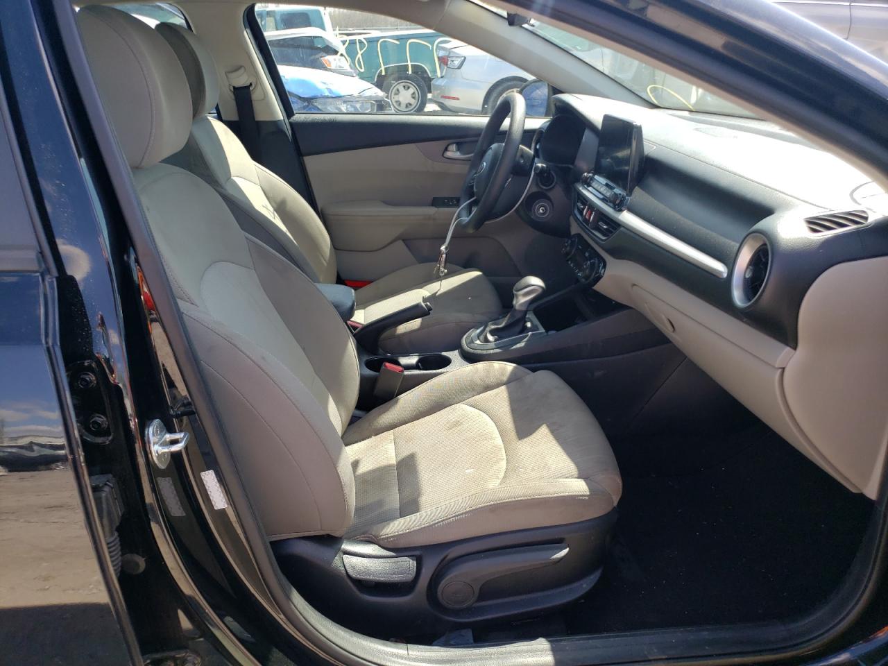 Photo 5 from auction – 2019 KIA FORTE FE with VIN 3KPF24AD2KE130966