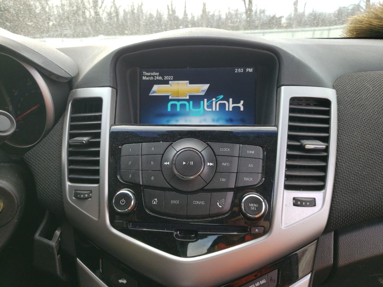 Photo 9 from auction – 2015 CHEVROLET CRUZE LT with VIN 1G1PC5SB4F7271640