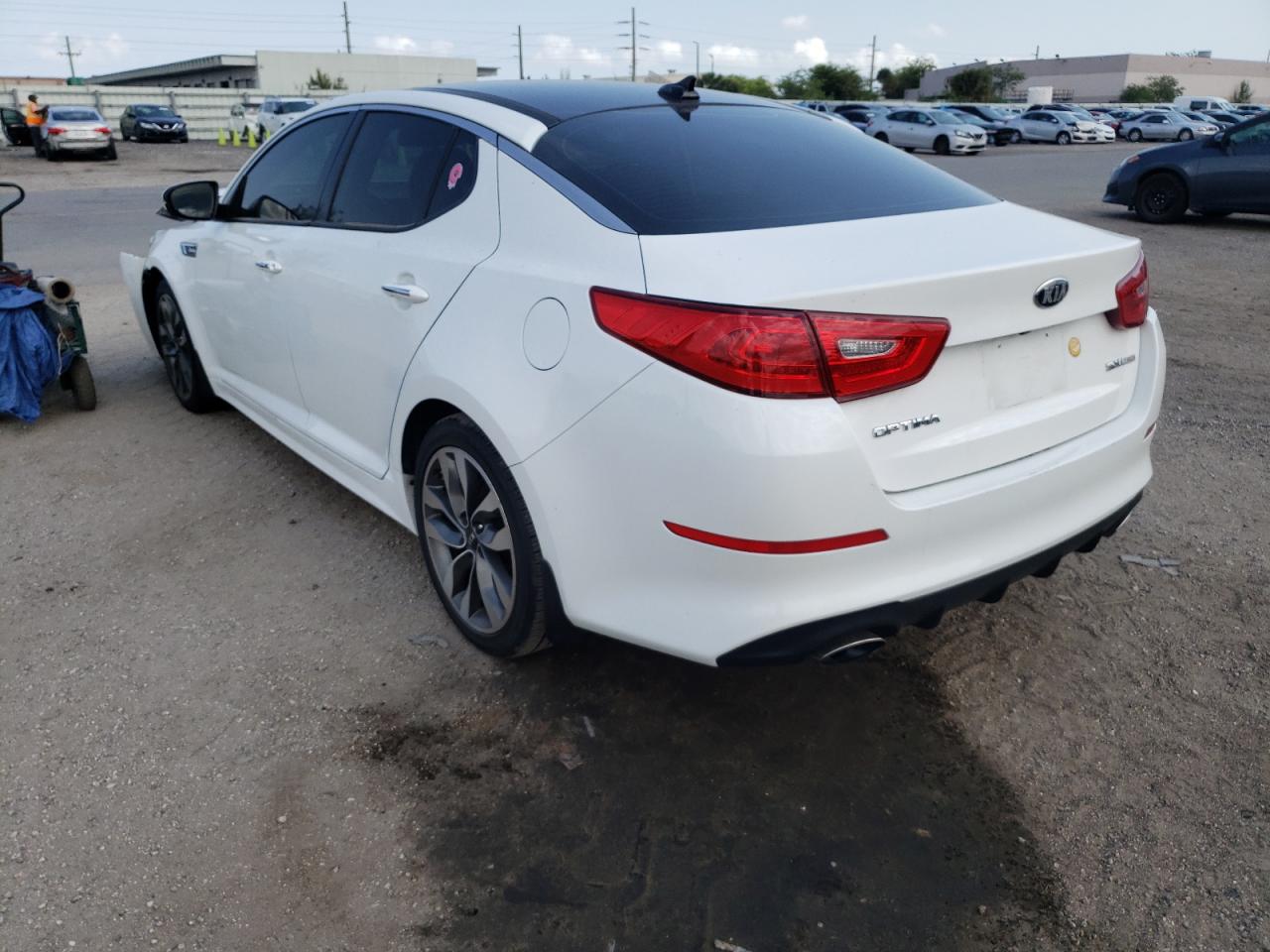 Photo 3 from auction – 2015 KIA OPTIMA SX with VIN 5XXGR4A68FG361711