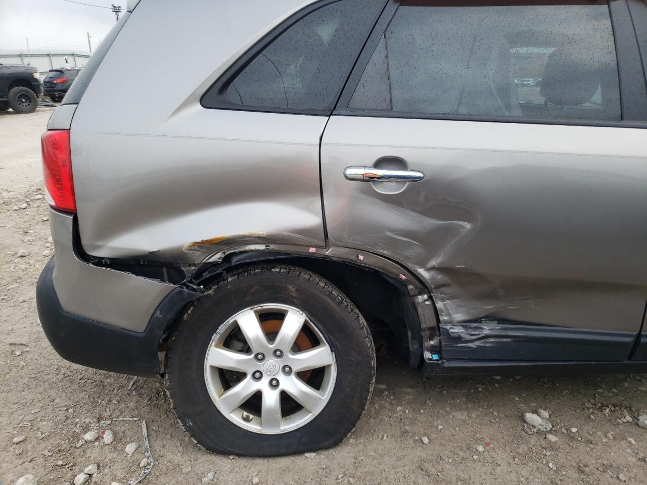 Photo 9 from auction – 2011 KIA SORENTO BA with VIN 5XYKT3A1XBG071843