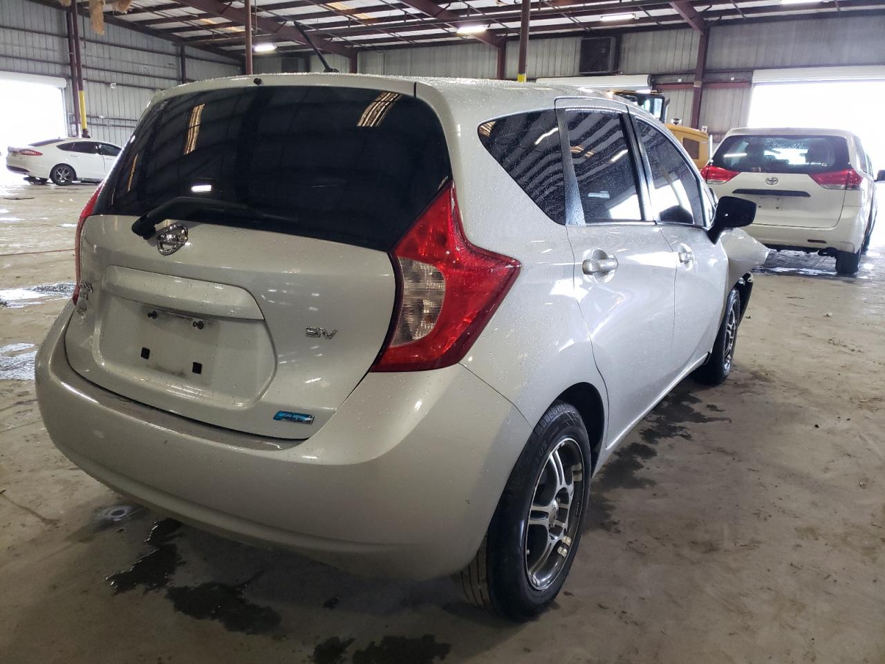Photo 4 from auction – 2015 NISSAN VERSA NOTE with VIN 3N1CE2CP9FL407820