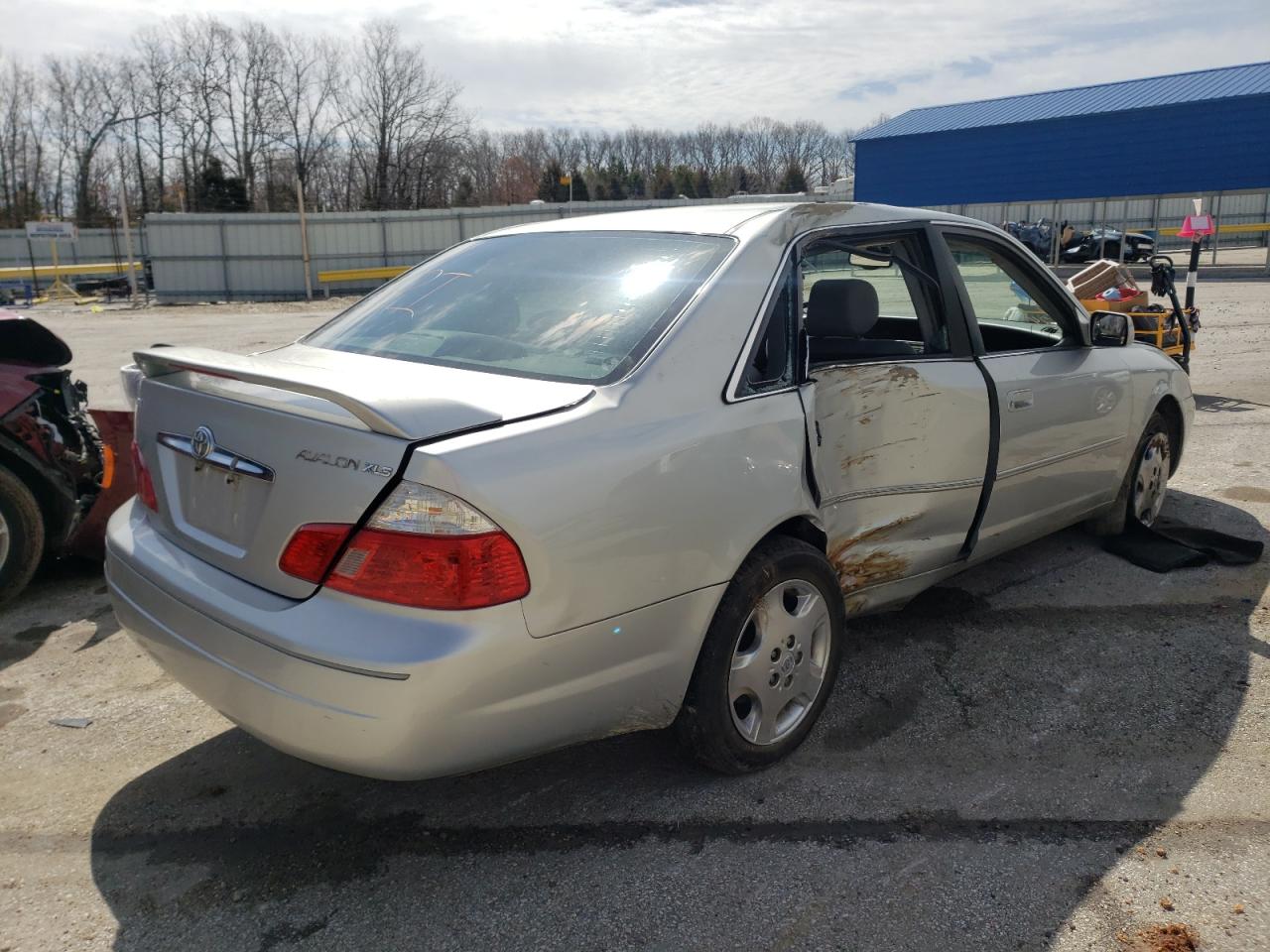 Photo 4 from auction – 2004 TOYOTA AVALON XL with VIN 4T1BF28B24U348482