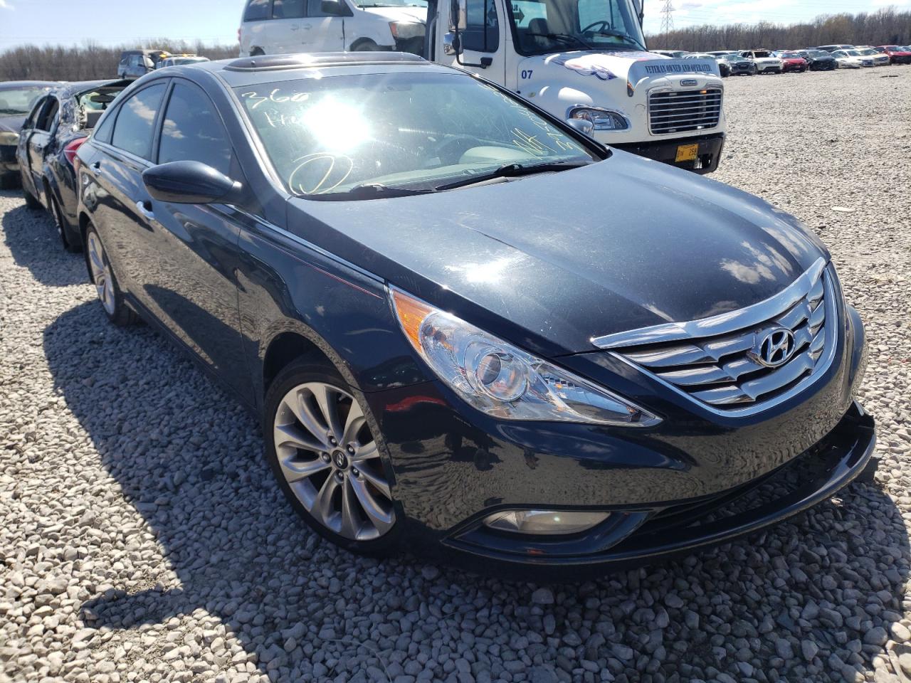 HYUNDAI SONATA SE 2013 with VIN 5NPEC4AC8DH797846 - Photo from auction
