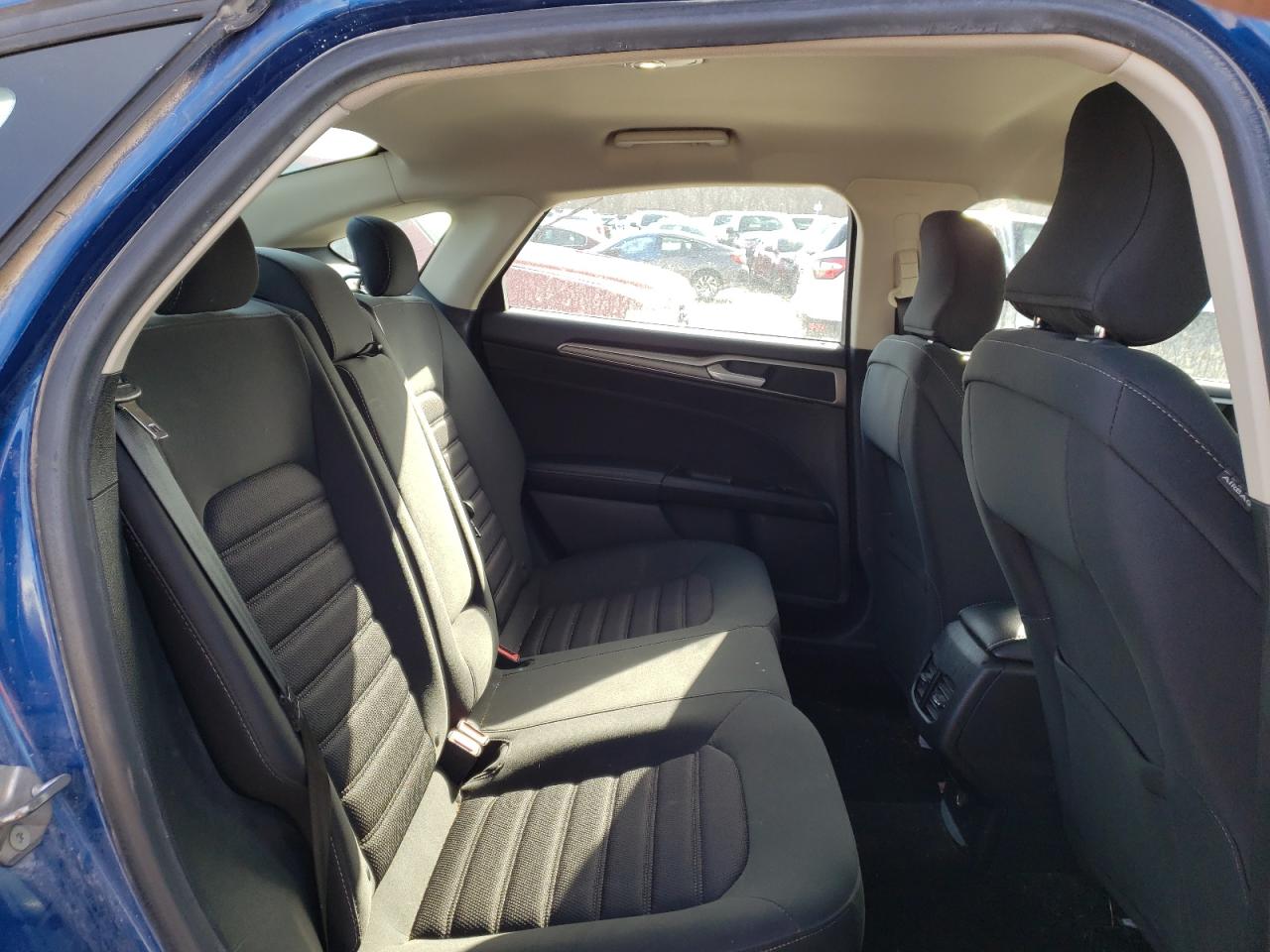 Photo 6 from auction – 2017 FORD FUSION SE with VIN 3FA6P0HD8HR350040