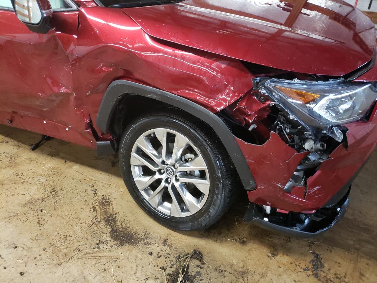 Photo 9 from auction – 2019 TOYOTA RAV4 XLE P with VIN 2T3A1RFV2KW078027